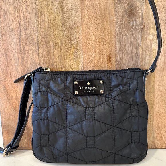 KATE SPADE QUILTED NYLON BLACK CROSSBODY BAG WITH LEATHER SHOULDER STRAP - Picture 2 of 9